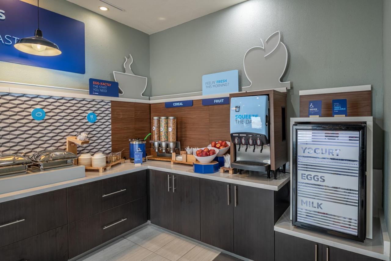 Holiday Inn Express & Suites N Waco Area - West By Ihg Eksteriør bilde