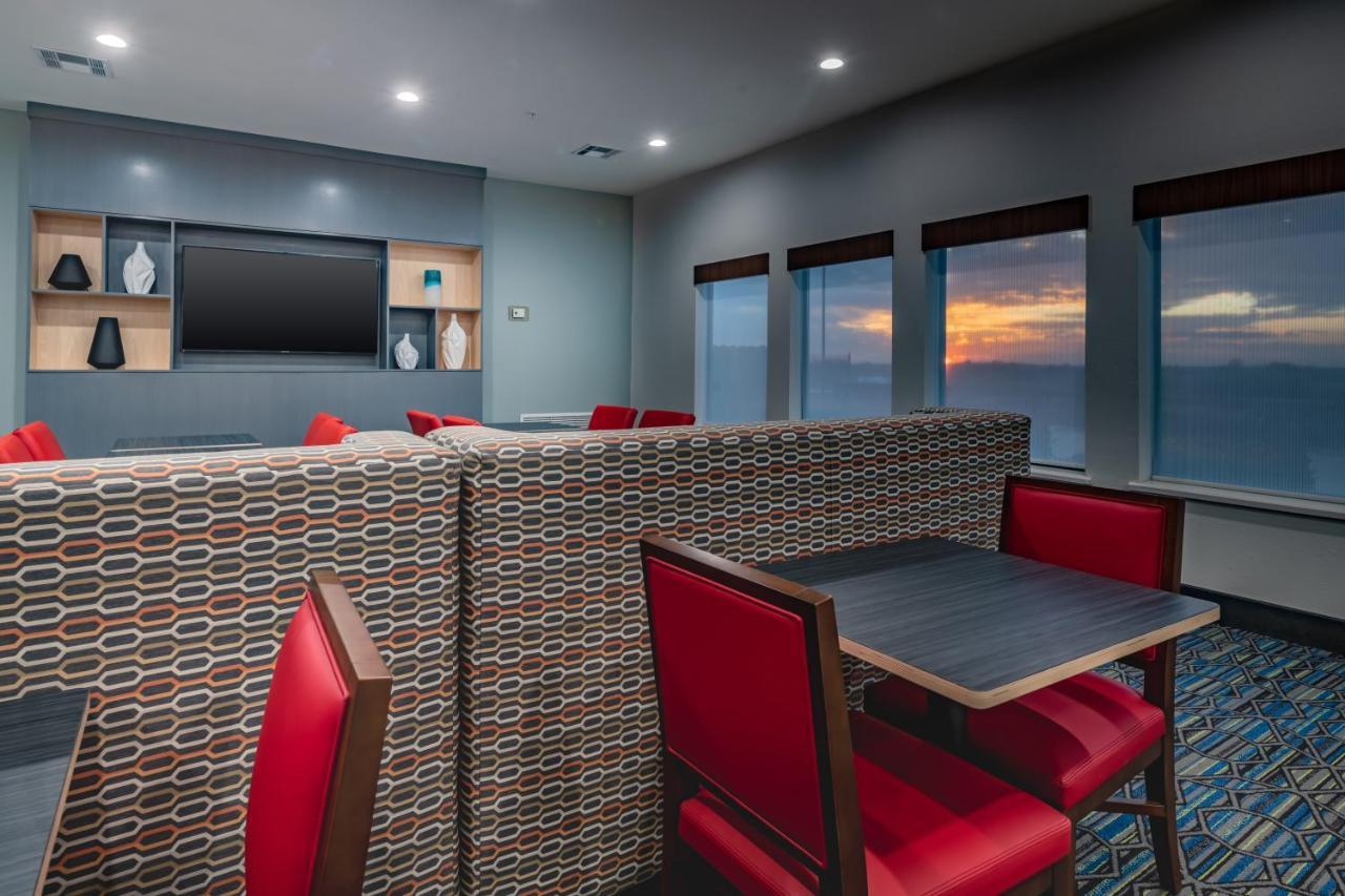 Holiday Inn Express & Suites N Waco Area - West By Ihg Eksteriør bilde