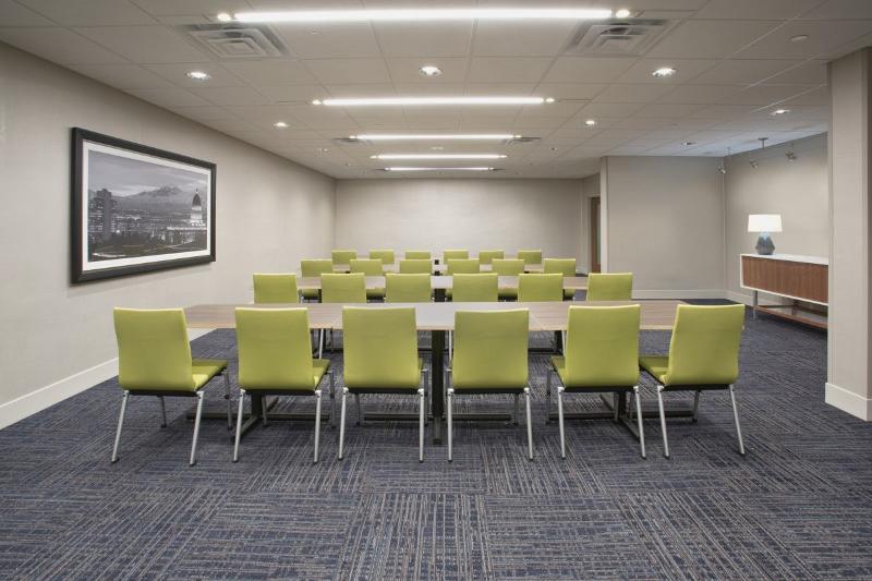 Holiday Inn Express & Suites N Waco Area - West By Ihg Eksteriør bilde